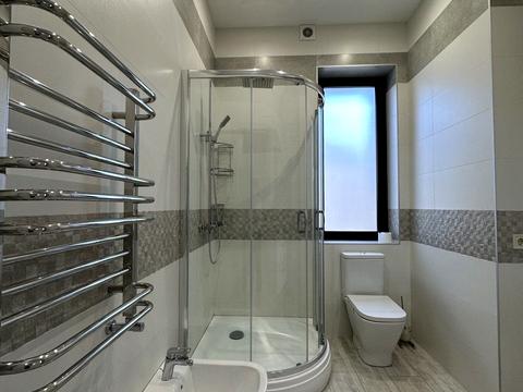 будинок за адресою Набережна вул.