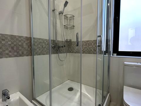 будинок за адресою Набережна вул.