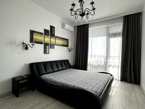 будинок за адресою Набережна вул.