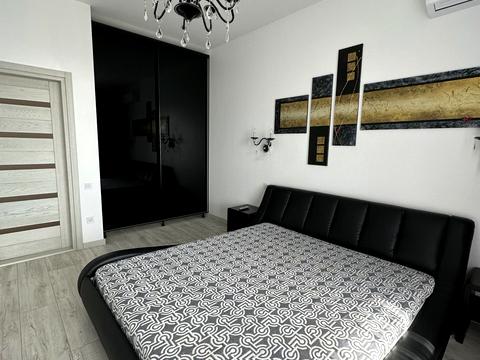 будинок за адресою Набережна вул.