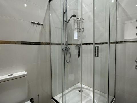 будинок за адресою Набережна вул.