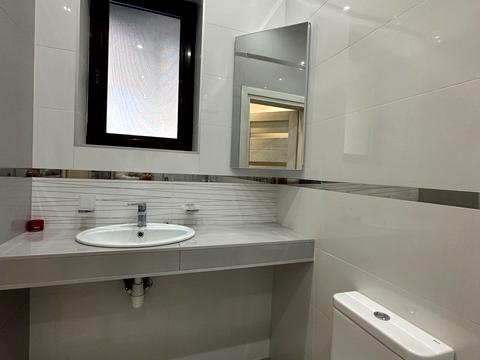 будинок за адресою Набережна вул.