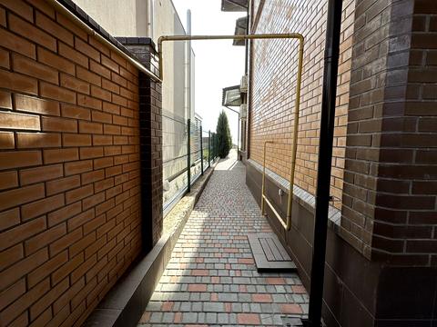 будинок за адресою Набережна вул.