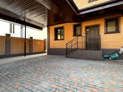 будинок за адресою Набережна вул.