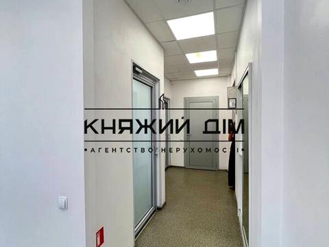 комерційна за адресою Михайла Грушевського вул., 28/2