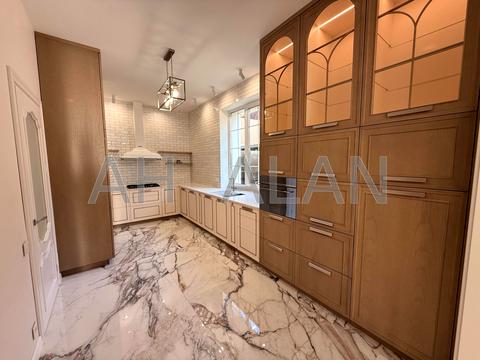 будинок за адресою Павла Загребельного вул. (Миколи Раєвського)