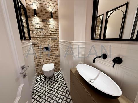 будинок за адресою Павла Загребельного вул. (Миколи Раєвського)