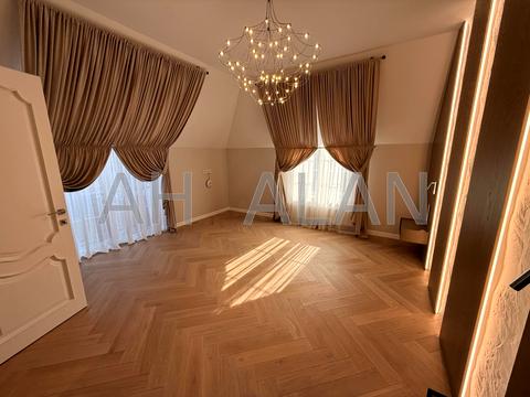 будинок за адресою Павла Загребельного вул. (Миколи Раєвського)