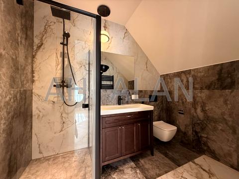 будинок за адресою Павла Загребельного вул. (Миколи Раєвського)