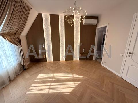 будинок за адресою Павла Загребельного вул. (Миколи Раєвського)