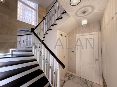 будинок за адресою Павла Загребельного вул. (Миколи Раєвського)