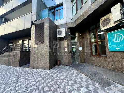 комерційна за адресою Андрія Верхогляда вул. (Михайла Драгомирова), 11