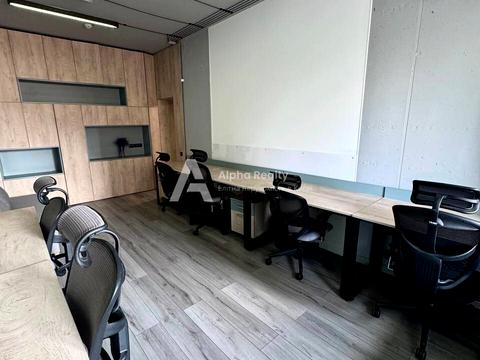 комерційна за адресою Саксаганського вул., 37-К