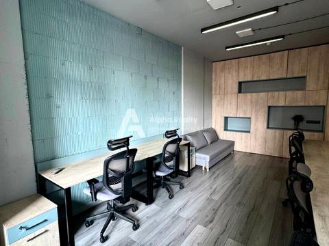 комерційна за адресою Саксаганського вул., 37-К