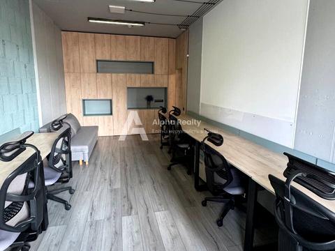 комерційна за адресою Саксаганського вул., 37-К