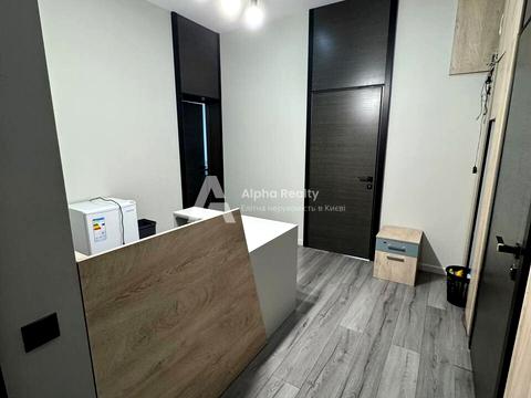 комерційна за адресою Саксаганського вул., 37-К