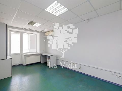 квартира за адресою Анни Ахматової вул., 16-Б