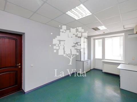 квартира за адресою Анни Ахматової вул., 16-Б