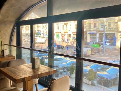 комерційна за адресою Басейна вул., 3