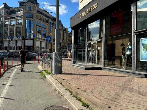 комерційна за адресою Басейна вул., 11