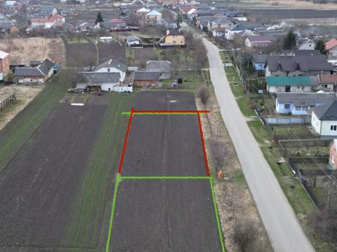 участок по адресу Центральна