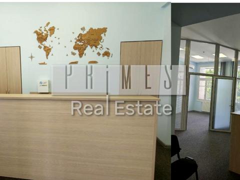 комерційна за адресою Музейний пров., 4