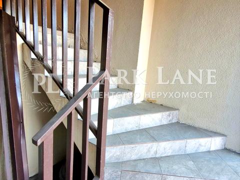 будинок за адресою Київ, Валерія Лобановського просп. (Червонозоряний), 85