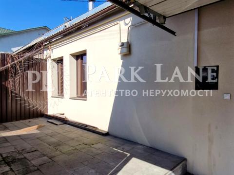 будинок за адресою Київ, Валерія Лобановського просп. (Червонозоряний), 85