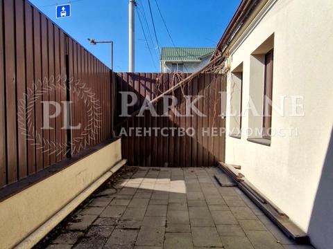 будинок за адресою Київ, Валерія Лобановського просп. (Червонозоряний), 85