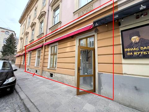 комерційна за адресою Валова вул., 25