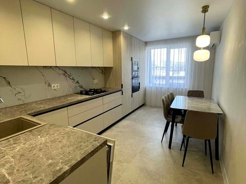 квартира за адресою Білогірська вул., 12