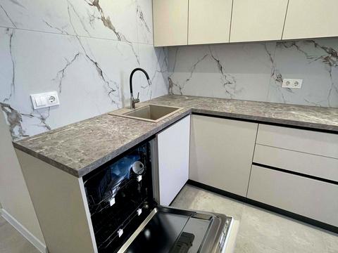 квартира за адресою Білогірська вул., 12