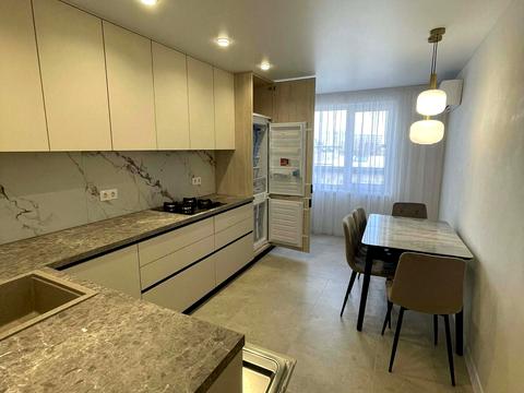 квартира за адресою Білогірська вул., 12