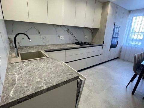 квартира за адресою Білогірська вул., 12