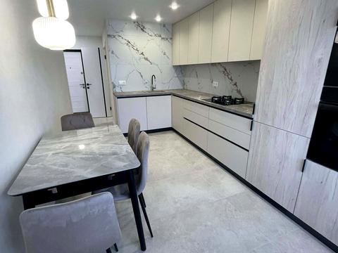 квартира за адресою Білогірська вул., 12