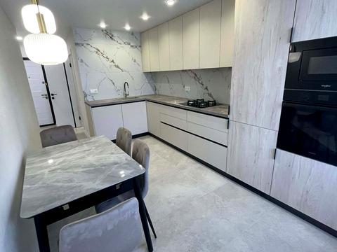 квартира за адресою Білогірська вул., 12