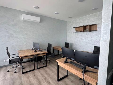 комерційна за адресою Єлизавети Чавдар вул., 1