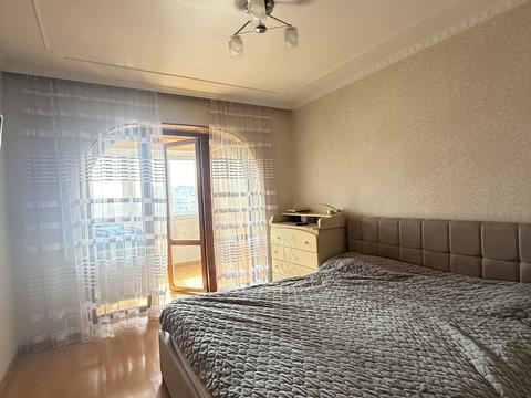 квартира за адресою Героїв Крут бульв. (Героїв Сталінграду), 4