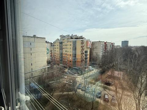 квартира за адресою Героїв Крут бульв. (Героїв Сталінграду), 4