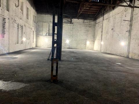 комерційна за адресою Ударників вул., 27