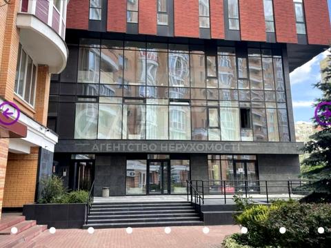 комерційна за адресою Левка Лук'яненка вул. (Маршала Тимошенка), 21/19