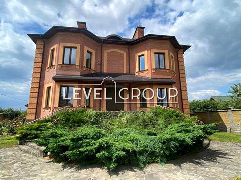 будинок за адресою Набережна, 12