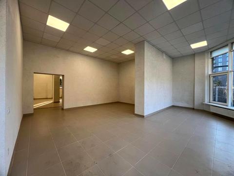 комерційна за адресою Василя Стуса вул. (Островського), 22а