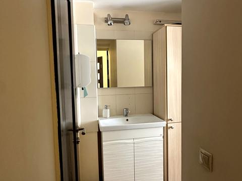 комерційна за адресою Басейна вул., 5-А