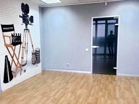 комерційна за адресою Володимира Івасюка просп. (Героїв Сталінграду), 2-Д