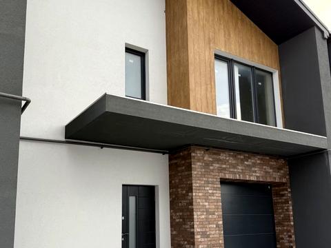 будинок за адресою Героїв УПА вул.