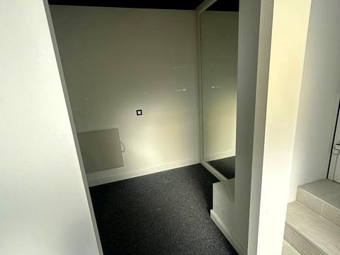 коммерческая по адресу Евгения Коновальца ул. (Щорса), 44-А