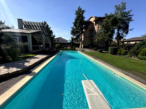 будинок за адресою Центральна вул.