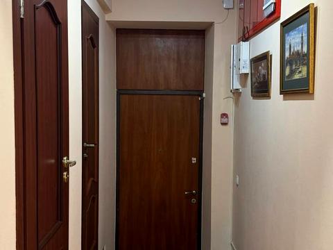 коммерческая по адресу Черновола ул., 20