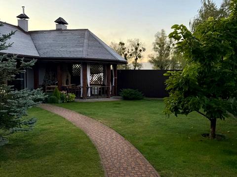 будинок за адресою Озерна